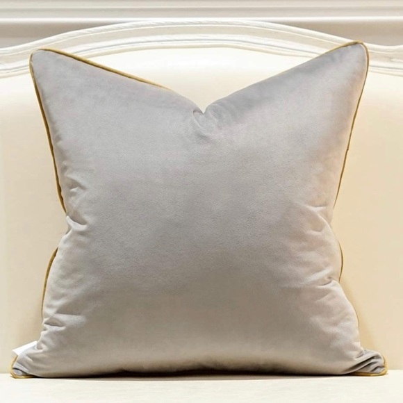 Luxury Home | Soft Velvet Jaquard Pillow Cover - Picture 3 of 7